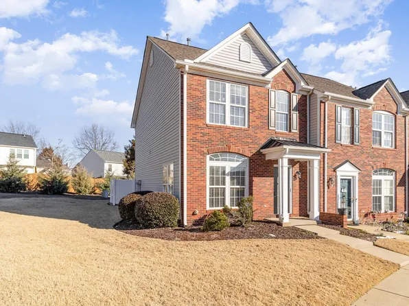 208 Spring Crossing Cir, Greer, SC 29650