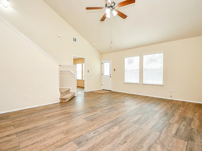5327 Stonegate Dr — Photo 16