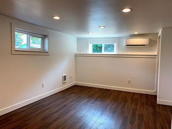 4th image of 6809 44th Ave S #B