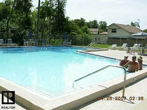 2 bed, 1045 sqft, $1,950 — Photo 1