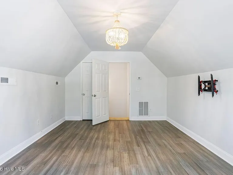 8637 Plantation Landing Dr — Photo 20
