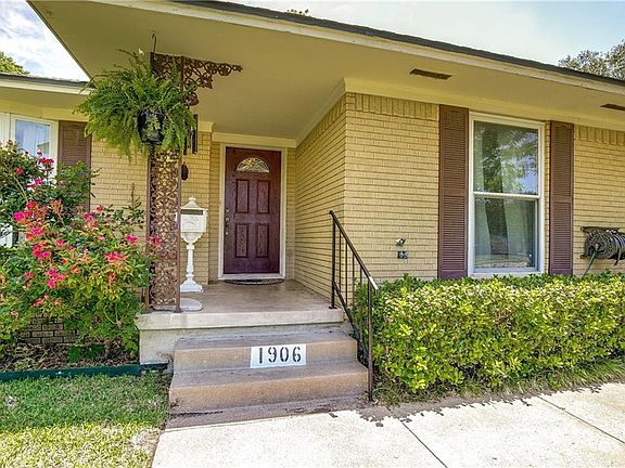 2nd image of 1906 Patton Dr