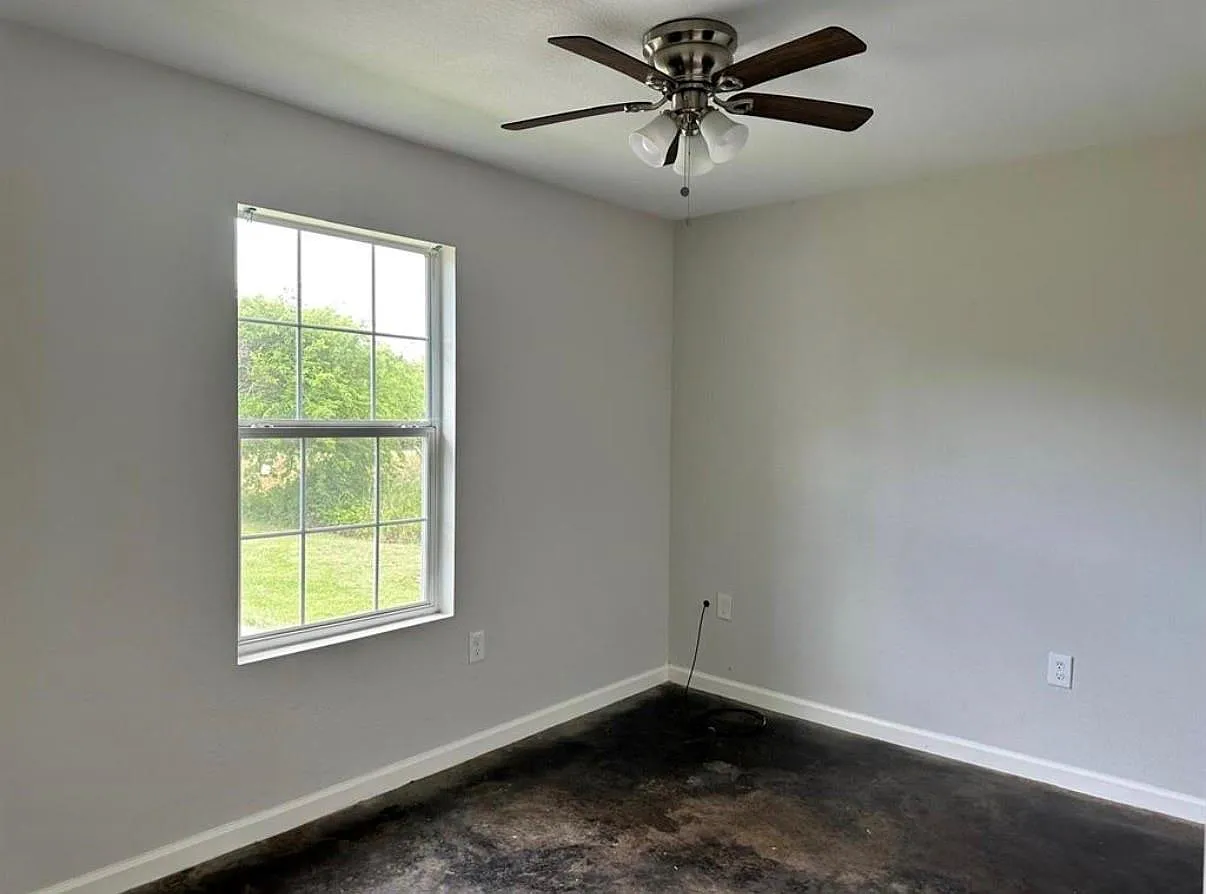 2 bed, 1.0 bath, 768 sqft, $1,150 — Photo 3