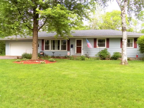 306 Lakeview Dr N, Hudson, WI 54016