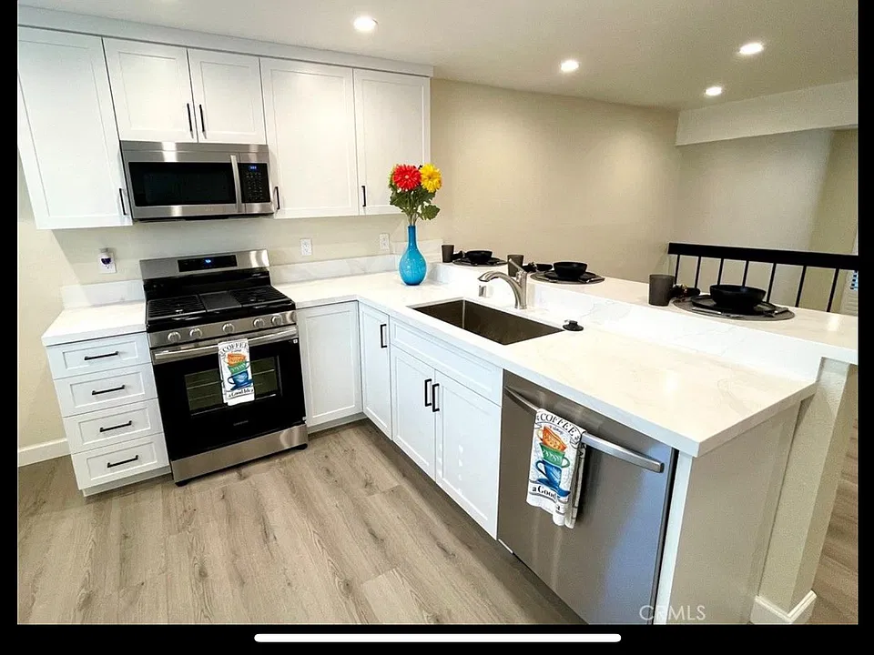 22271 Erwin St