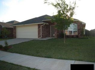 21962 Homesteaders Rd, Edmond, OK 73012