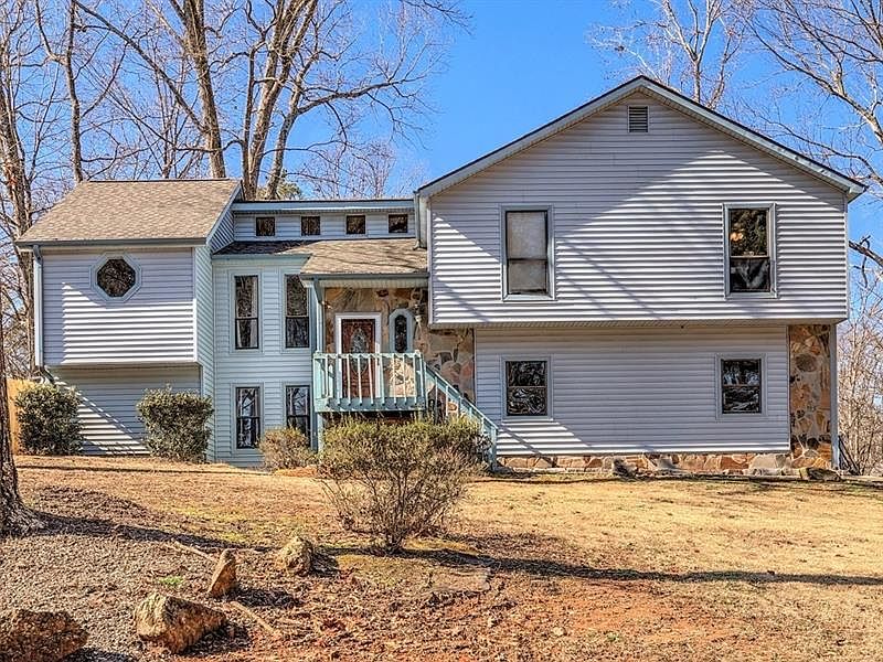 1st image of 2563 Hearthwood Pl SW