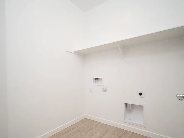 19214 W Marissa Dr — Photo 5