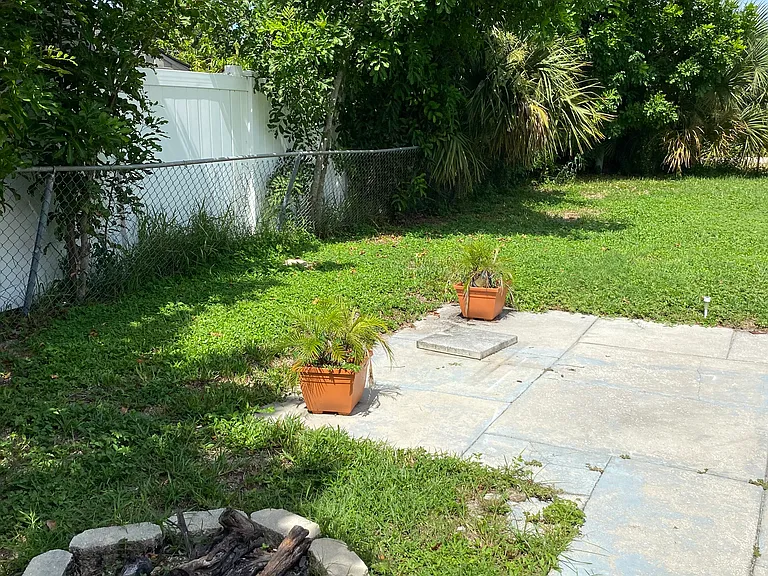 21928 Felton Ave — Photo 14