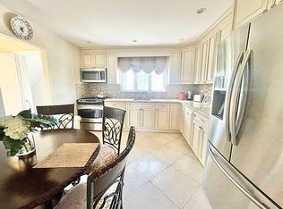 229-04 58th Ave #2F, Oakland Gardens, NY 11364