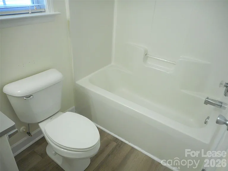 1128 Steele Meadows Dr — Photo 16