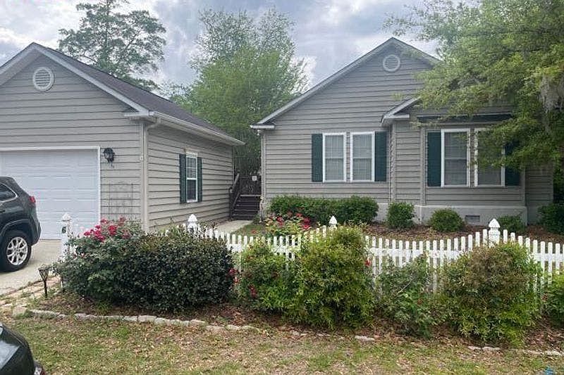 1st image of 3 Sussex Ct