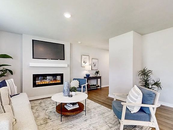 3rd image of 20513 Margo St