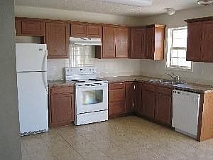 3rd image of 2477 Rockaway Pl