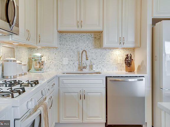 2nd image of 8315 N Brook Ln #2-905