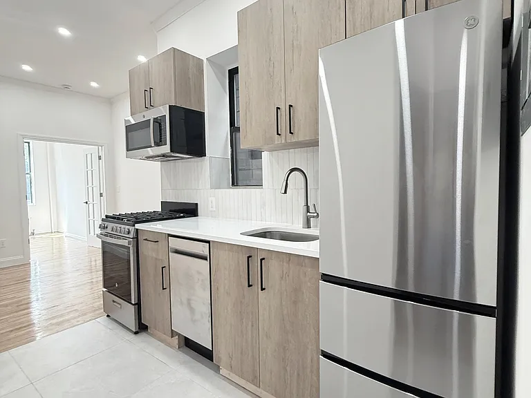 199 Bridge St #1LL — Photo 4