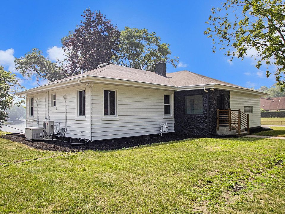 1st image of 55660 Riverview Manor Dr
