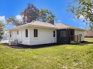 55660 Riverview Manor Dr, Elkhart, IN 46514