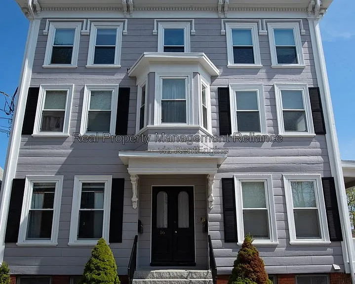 16 Franklin Pl #3-R — Photo 1