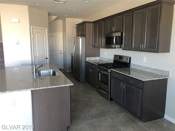 3rd image of 9265 Romance Diamond St