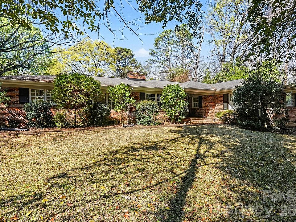 1st image of 7600 Park Rd