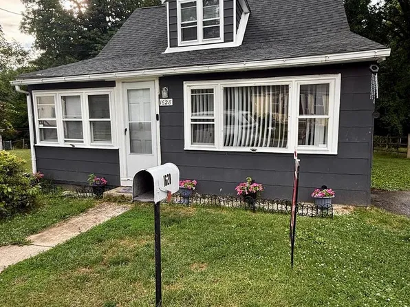 1628 Cherry St, Upper Chichester, PA 19061