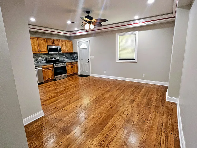 203 N Page St — Photo 14