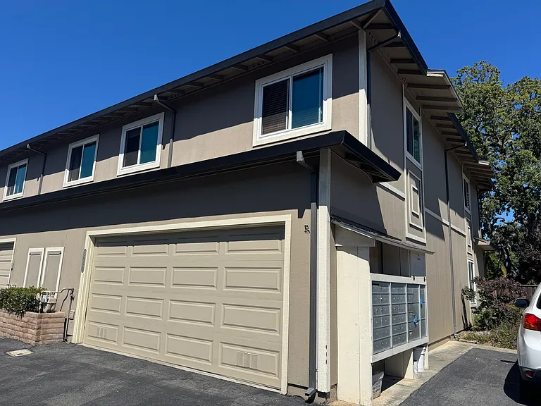 1635 Kentfield Ave — Photo 1