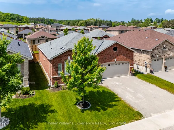 32 Hatton Dr, Penetanguishene, ON L9M 0V6