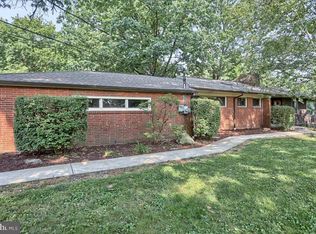 112 Hillcrest Rd, Camp Hill, PA 17011
