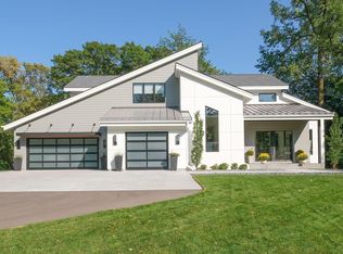 1611 Holdridge Ter, Wayzata, MN 55391