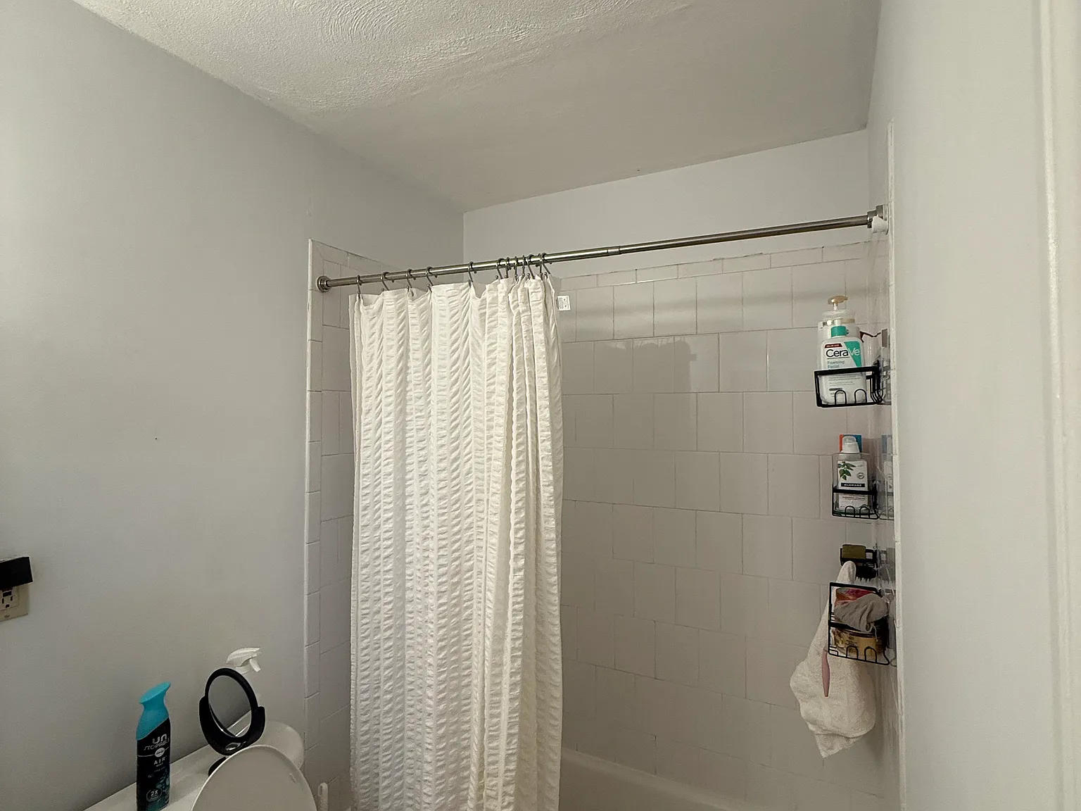 3 bed, 2.0 bath, $5,595 — Photo 3