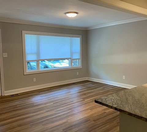 3rd image of 64 Davie Cir