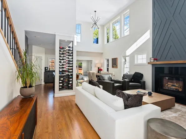 4 Eastridge Drive, Peterborough, NH 03458