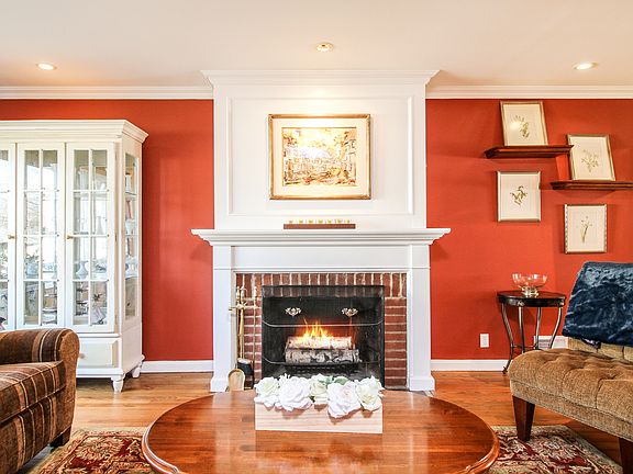 3rd image of 41 Shelley Ave
