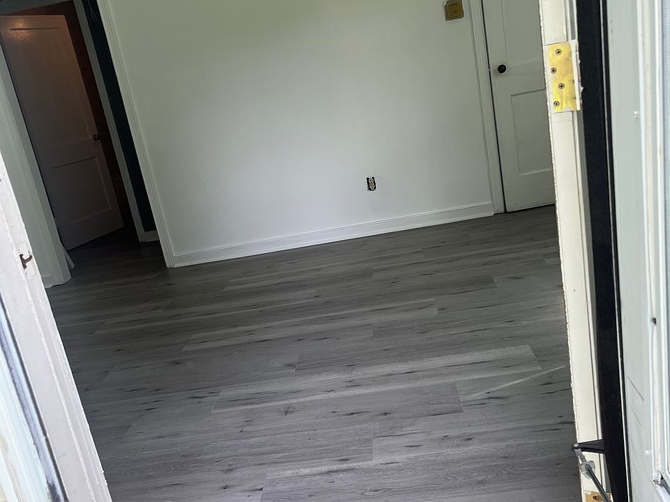 1st image of 2712 Southgate St