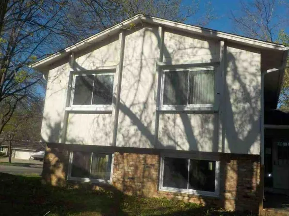 7248 Candlewood Dr, Minneapolis, MN 55445