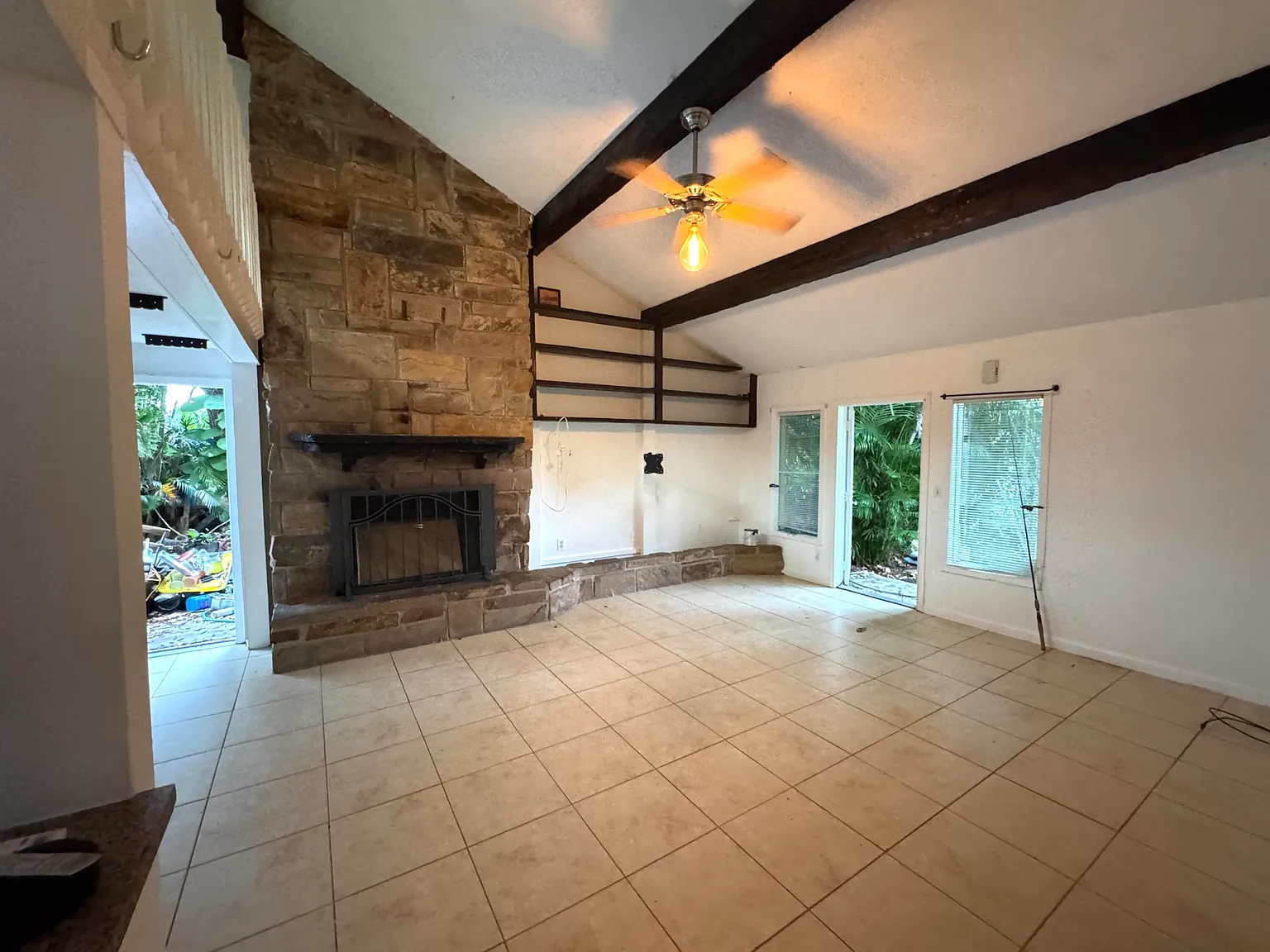 1 bed, 1.0 bath, 1200 sqft, $1,895 — Photo 4
