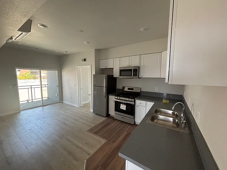 2683 San Marino St #603 — Photo 5