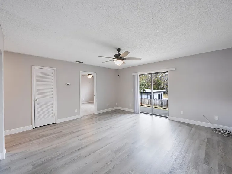 500 9th Ave S #B3 — Photo 11