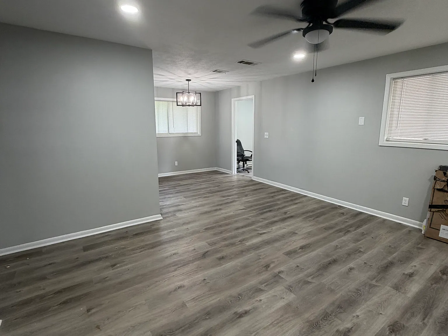 3 bed, 1000 sqft, $1,500 — Photo 4