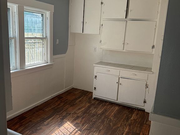 5th image of 74 Shirley Ave