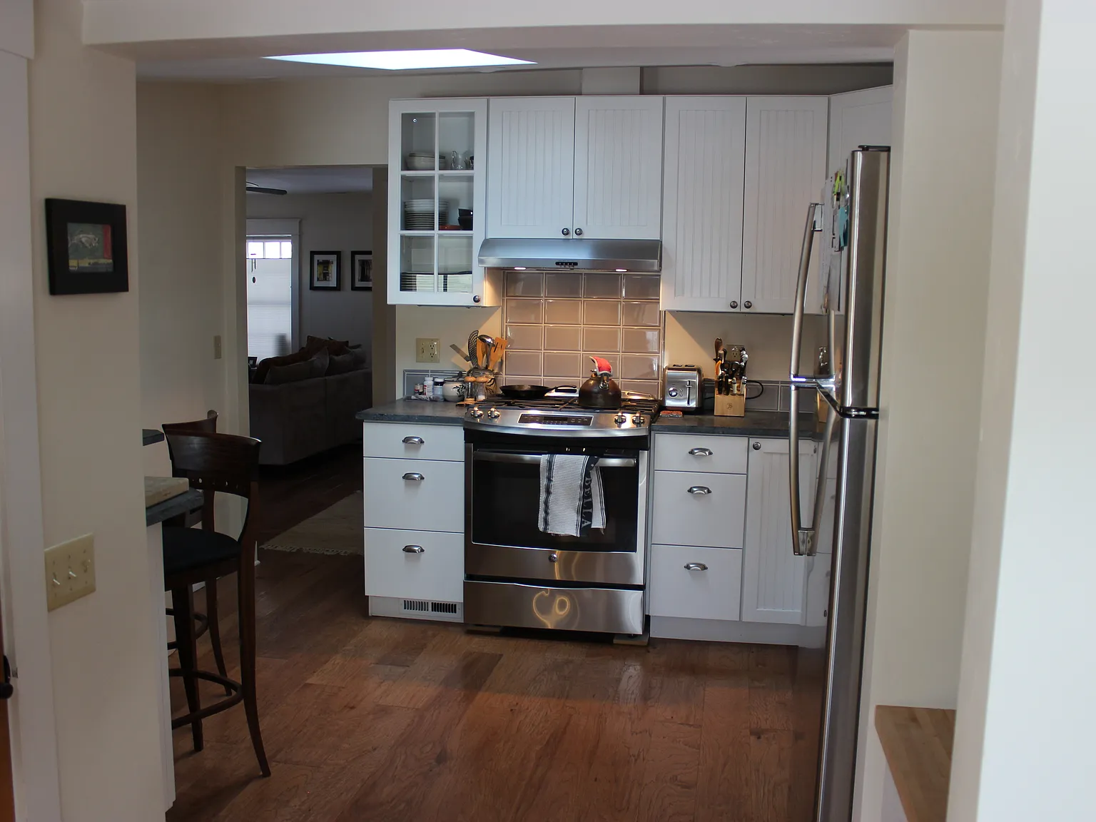 2 bed, 784 sqft, $3,100 — Photo 4