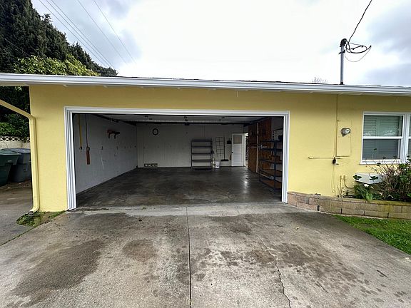 Oversize garage