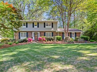 1620 Rochelle Dr, Dunwoody, GA 30338