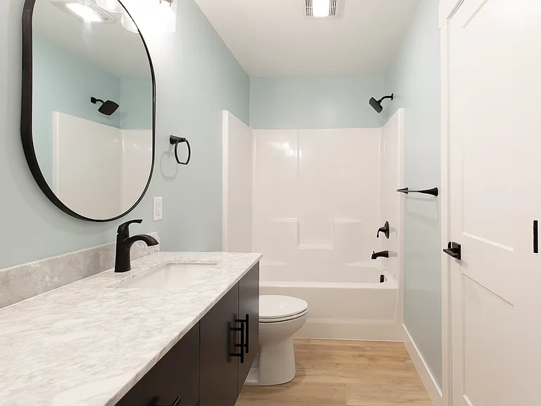 5377 Remington Dr — Photo 24