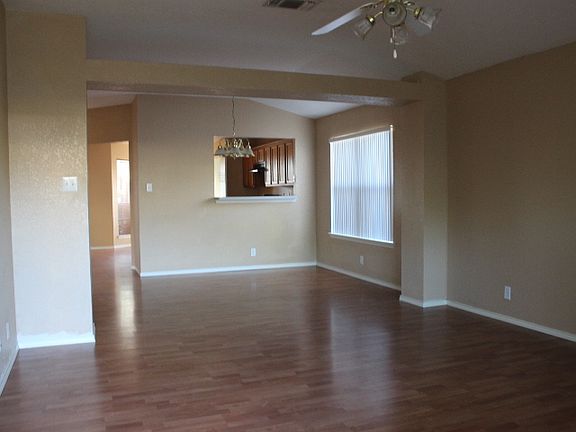 2nd image of 634 Heritage Way