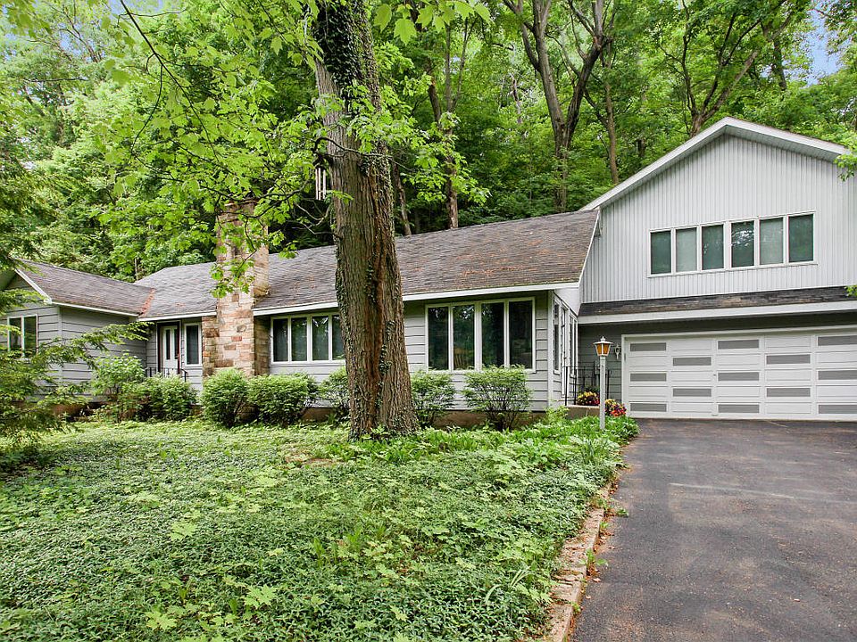 1st image of 133 Hillside Dr