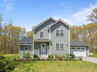 420 Klondike Rd, Charlestown, RI 02813
