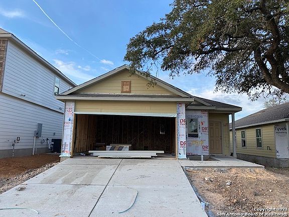 2nd image of 13417 Carter Cove